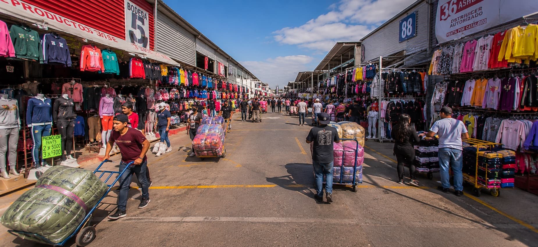Mercado mayorista de ropa